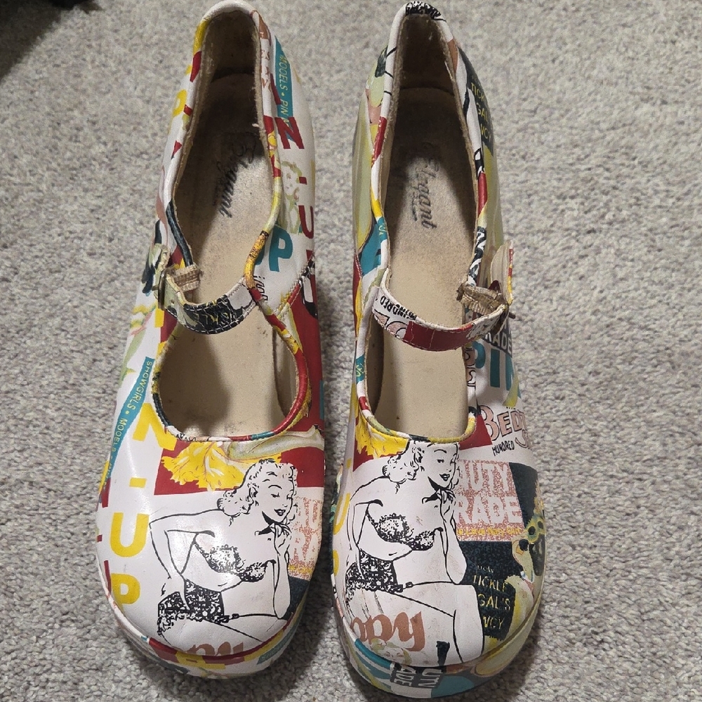 Vibrant Graphic Women's Platform Shoes